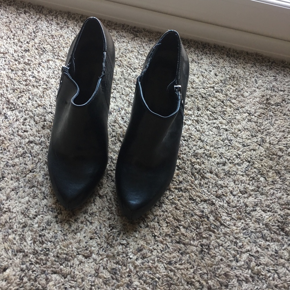 NY&Co women’s ankle boots
